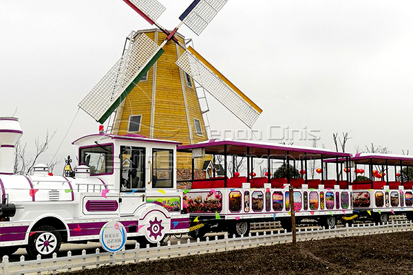 Luxury Trackless Train Rides