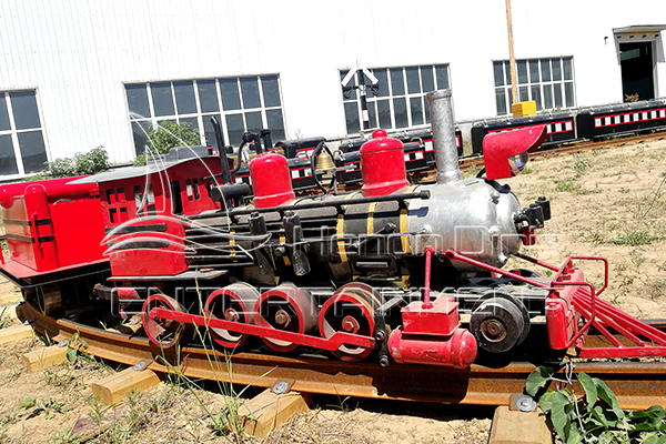 Σιδηρόδρομος ιππασίας στο Backyard Steam Train Antique