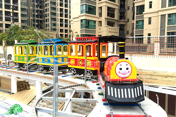 Palasik Balik buruan Thomas Train Ride