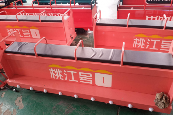 Customized 4-seat for One Carriage of Ride on Trains