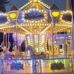 Carousel me drita LED shumëngjyrëshe