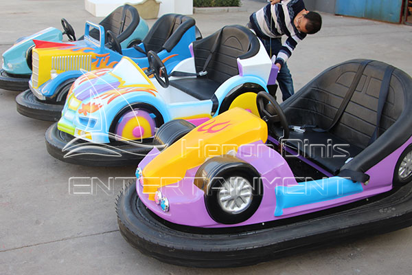 Makadani nga Ground Net Bumper Car para sa mga Hamtong para sa Park