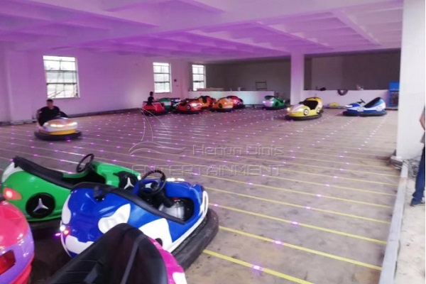 Ground Grid Bumper Car Floor mei kleurige LED-ljochten