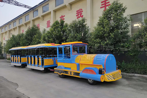 Large Trackless Train for Shopping Plaza