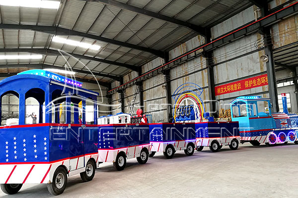 UK-themed Shopping Mall Train