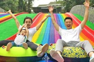Familientzako Rainbow Slide salgai