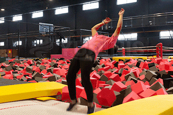 Foam Pit ပါသော Trampoline ပန်းခြံ