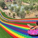 Familjevänlig nöjesritt Rainbow Slide till salu