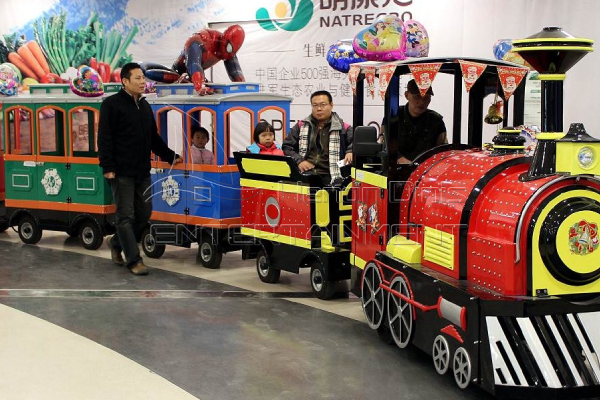 Electric Trackless Trains Fit for Indoor Malls